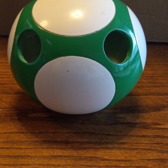 Nintendo Super Mario Mushroom Tooth Brush  Toothbrush Holder 2012 - Picture 5 of 6